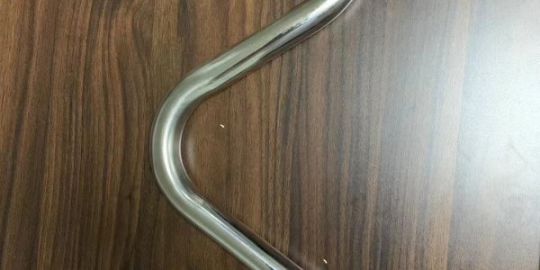 沒(méi)工具不銹鋼管材怎么折彎
